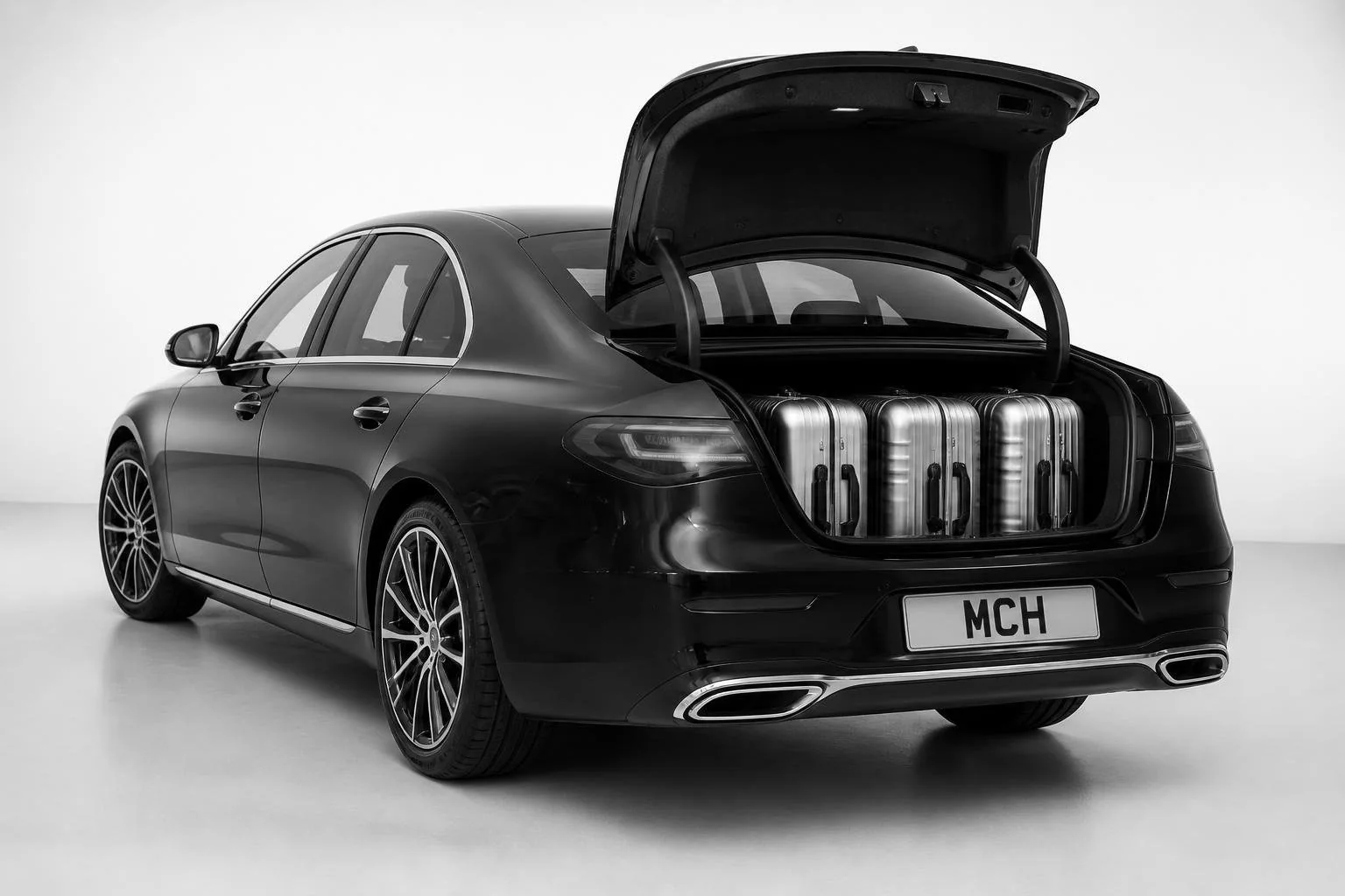 Mercedes-Benz E-Class, luggage space